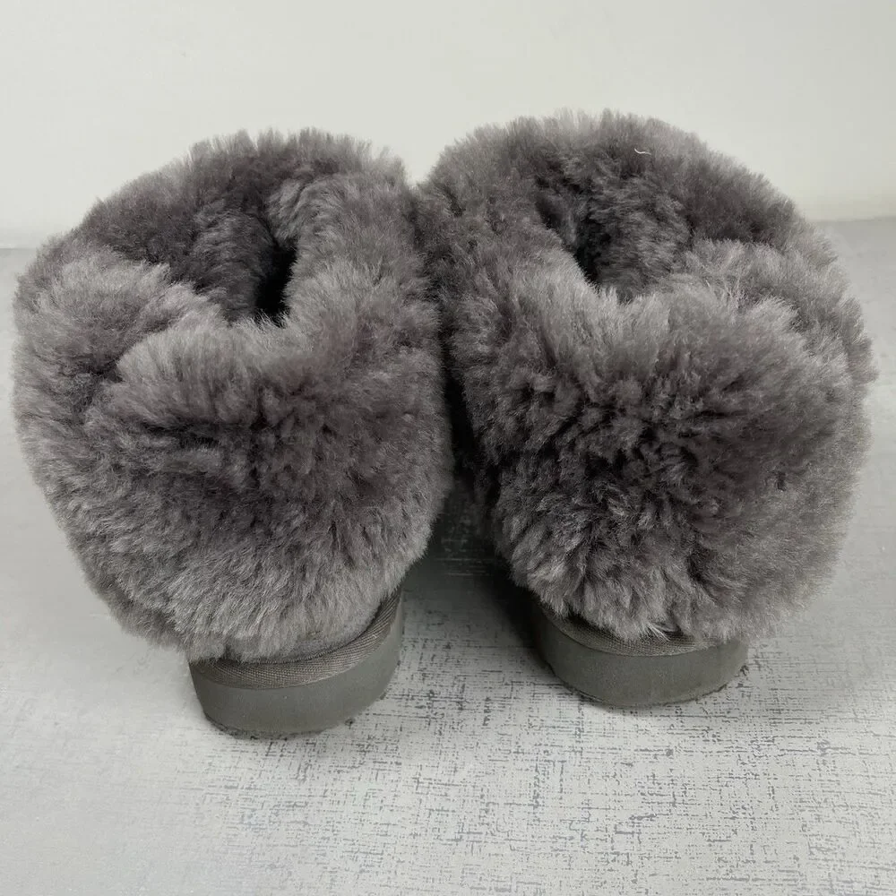 UGG bailey button